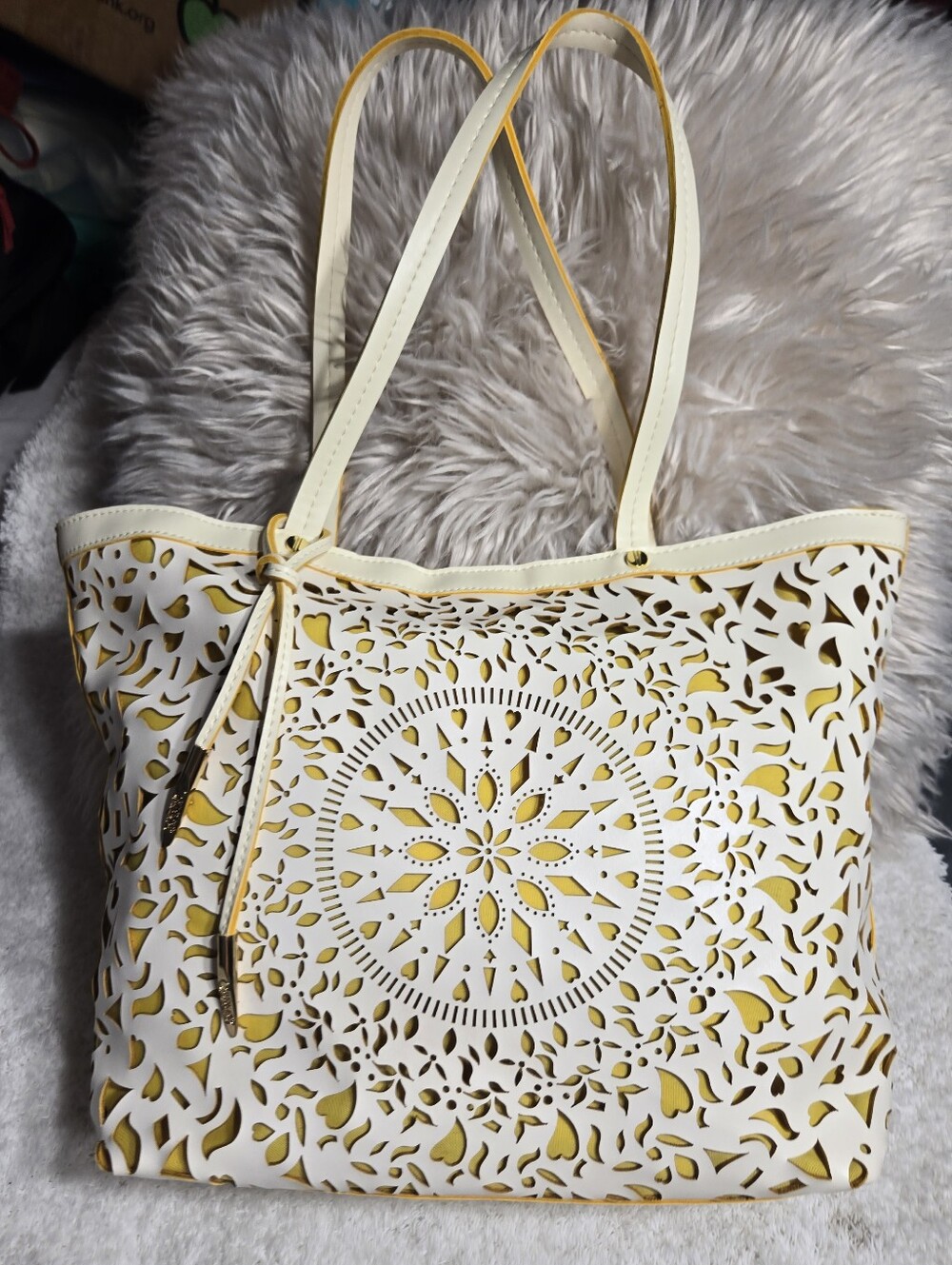 Carlos by Carlos Santana Kailee cutout tote bag White And Yellow Like New